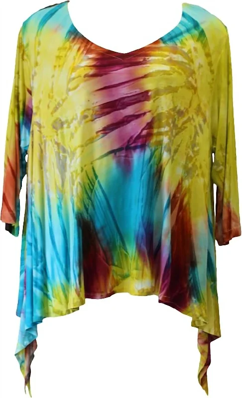 Women's Curvy Tunic - Plus In Watercolor