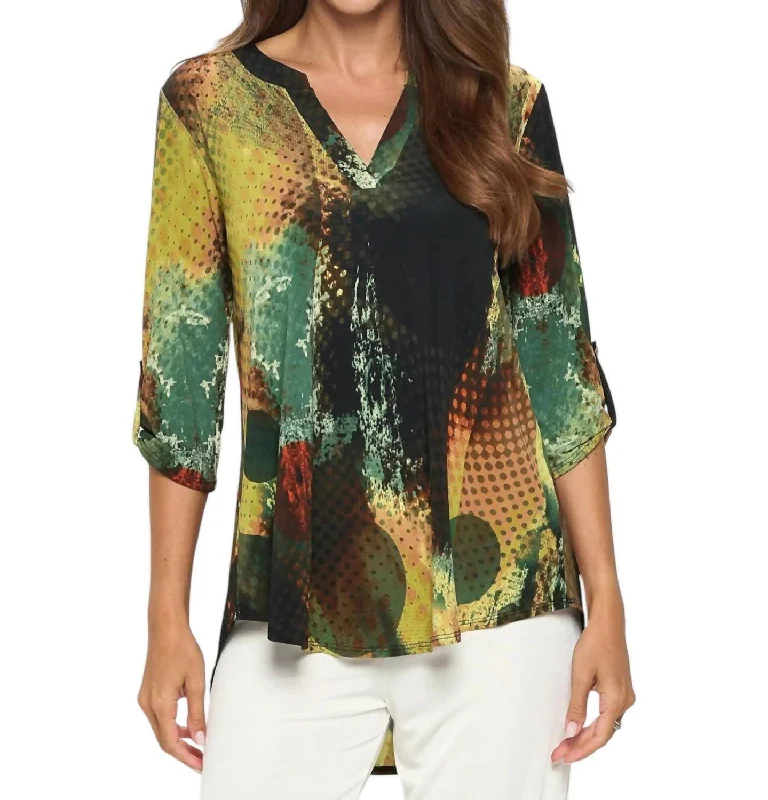 Abstract Rolled Sleeve Tunic Top In Green