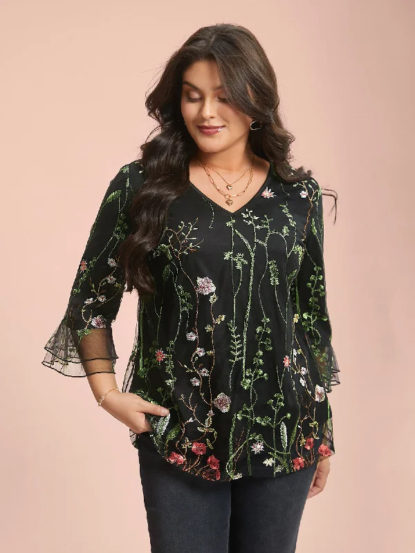 Embroidered Mesh Lotus Leaf Sleeve Blouse